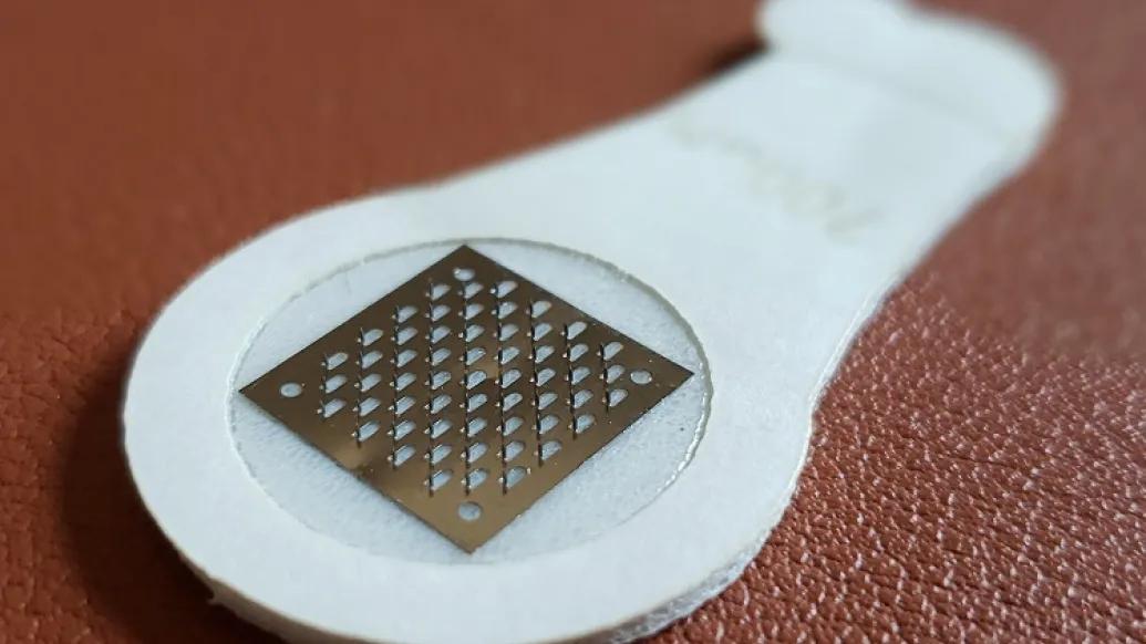 microneedle patch white and silver needle patch
