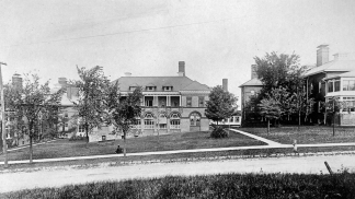 1900 photo of catherine street hospital expansion