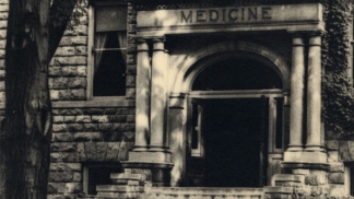 1915 photo of the medical building entrance