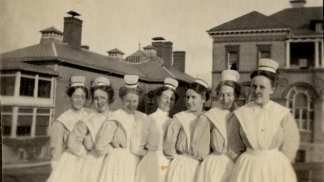 1910 photograph of nursing students