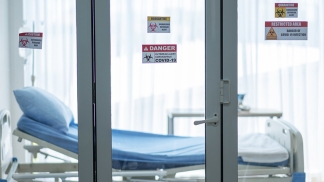 hospital bed containment quarantine glass