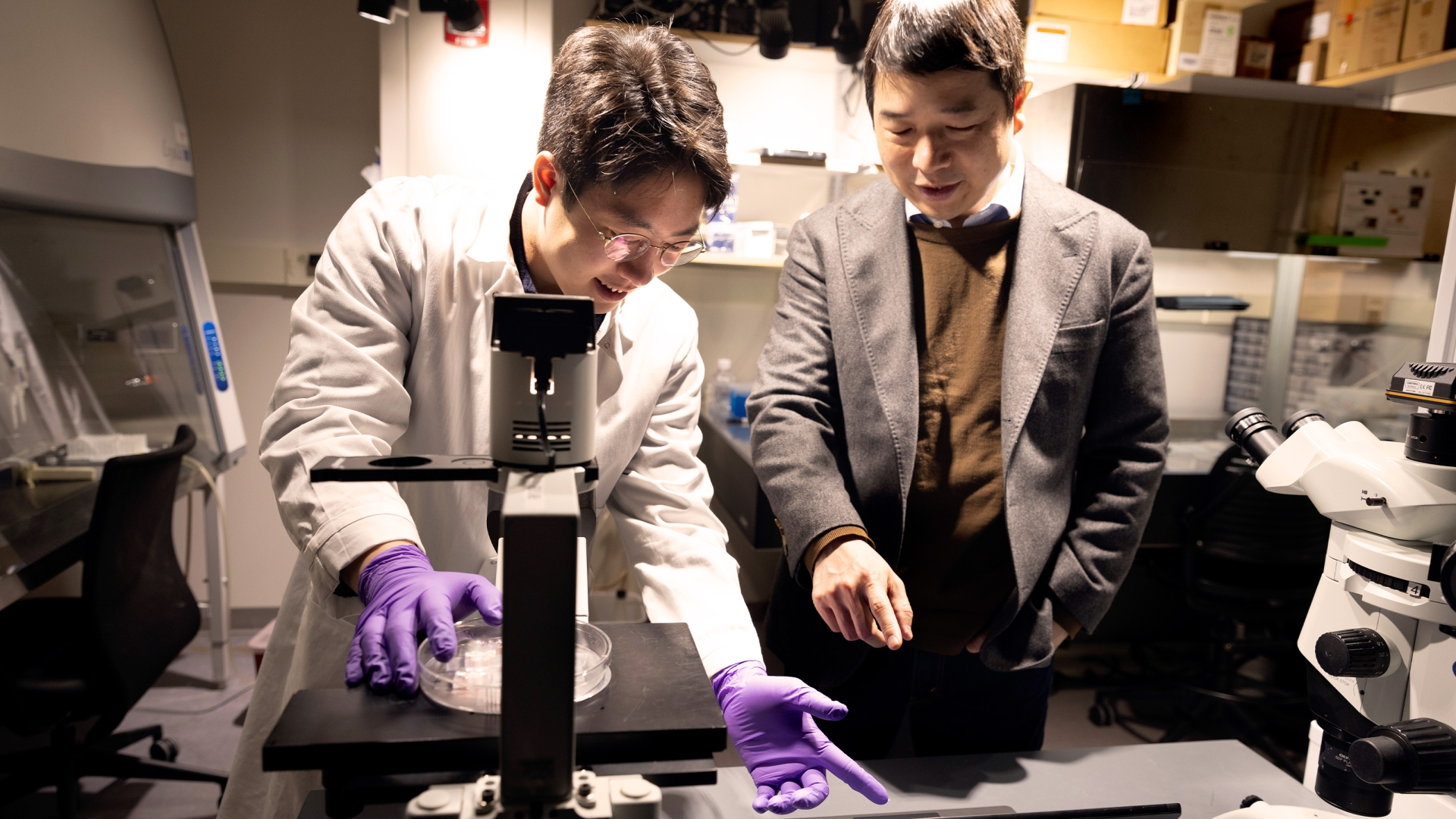 Jianping Fu, Ph.D., Professor of Mechanical Engineering at the University of Michigan and the corresponding author of the paper being published at Nature discusses his team’s work in their lab with Jeyoon Bok, Ph.D. candidate at the Department of Mechanical Engineering. 