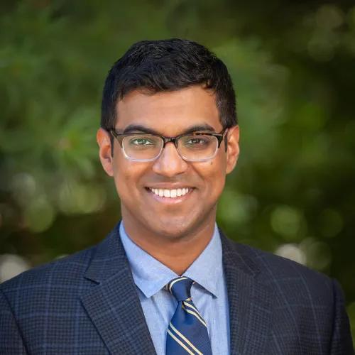 Jacob R Joseph headshot