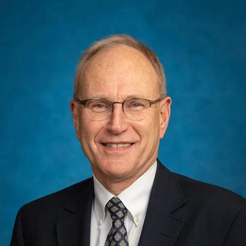 Steven Bolling headshot