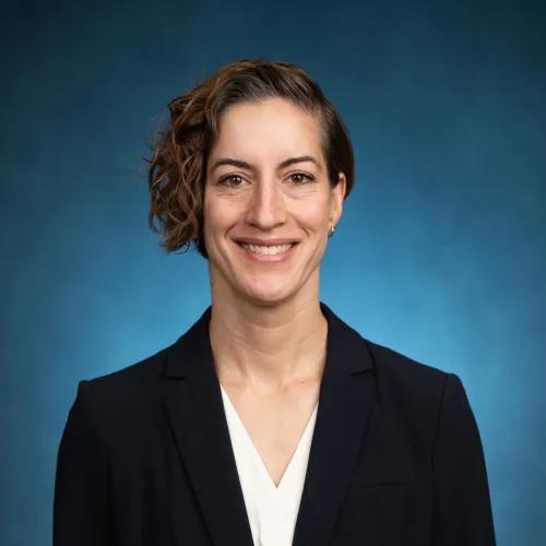 Barbara Hamilton headshot
